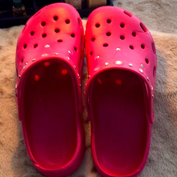 Pink Croc-Like Shoes With Embellishments - Picture 2 of 6